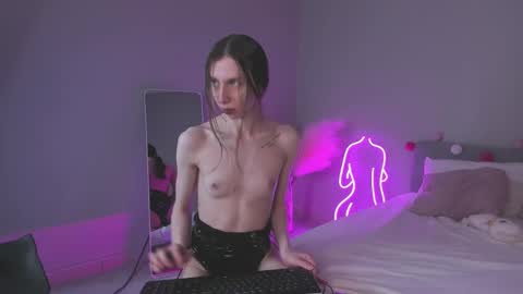 michele_mack online show from 03/04/25, 03:00