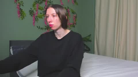 michele_mack online show from 12/22/25, 02:19