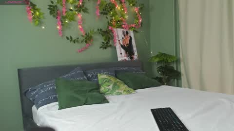 michele_mack online show from 01/18/26, 02:26