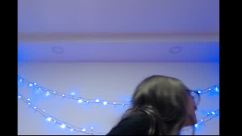 Snapshot of michell_bunny13 chatting on 02/18/26, 03:13 Michell online show from 02/18/26, 03:13