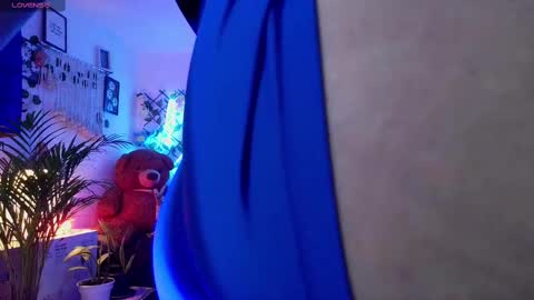 Snapshot of michell_h chatting on 03/12/25, 04:30 Nani online show from 03/12/25, 04:30