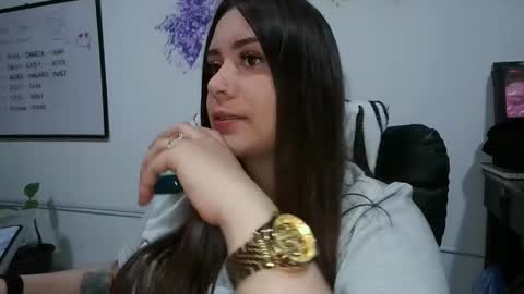 Snapshot of michell_h chatting on 03/24/26, 02:16 Nani online show from 03/24/26, 02:16