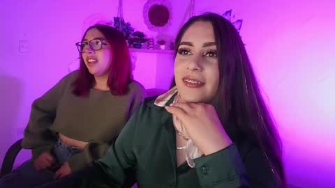 Snapshot of michell_h chatting on 04/16/26, 03:40 Nani online show from 04/16/26, 03:40