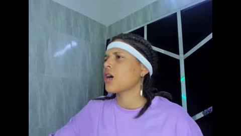 Snapshot of michell_rs chatting on 02/28/25, 01:05 michell_rs online show from 02/28/25, 01:05