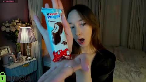 Michelle online show from 11/30/25, 01:09