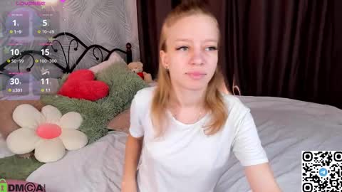 michelle_blond online show from 09/13/25, 07:41
