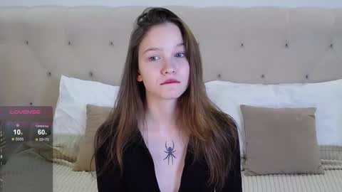 Snapshot of michelle_roux chatting on 10/04/25, 11:41 Michelle online show from 10/04/25, 11:41