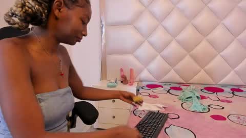 michelleblair1 online show from 04/15/26, 12:56