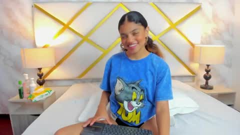 michellebronx online show from 06/02/26, 11:45