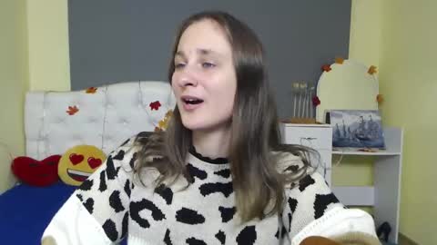 Snapshot of michellee11 chatting on 12/02/25, 12:21 Michel online show from 12/02/25, 12:21