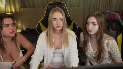 Michelle online show from 02/15/25, 12:11