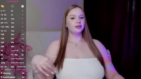 Snapshot of michellemilerr chatting on 05/15/26, 04:52 michellemilerr online show from 05/15/26, 04:52