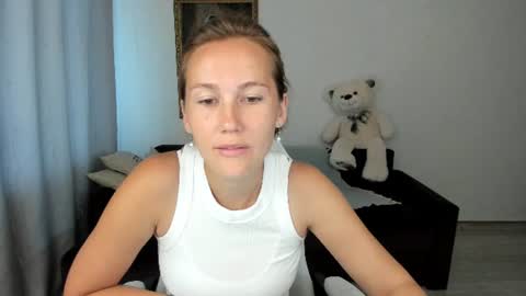 Michelle online show from 07/12/26, 04:25