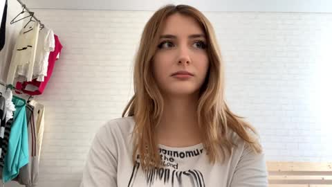 Jenny online show from 04/10/26, 09:14