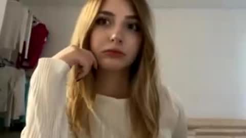 Jenny online show from 05/25/26, 01:28