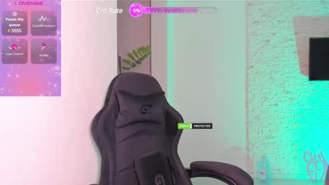 Michellee online show from 02/10/25, 07:49