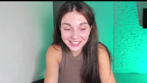 Michellee online show from 09/23/25, 06:22