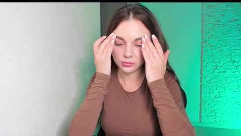 Michellee online show from 11/05/25, 05:46