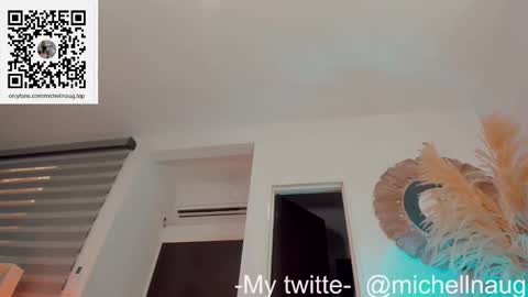 Snapshot of michellnaug chatting on 02/28/25, 01:47 MICHELNAUG online show from 02/28/25, 01:47