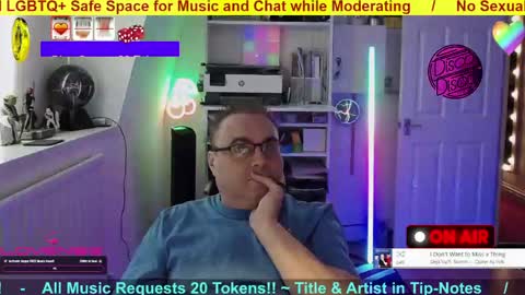 Professional Moderator  Mick Mickey online show from 04/11/26, 04:33