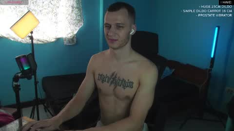 Snapshot of mickey_pict chatting on 02/14/25, 05:51 Mickey online show from 02/14/25, 05:51