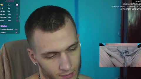 Snapshot of mickey_pict chatting on 03/01/25, 04:37 Mickey online show from 03/01/25, 04:37