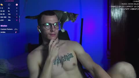 Snapshot of mickey_pict chatting on 03/04/25, 01:06 Mickey online show from 03/04/25, 01:06