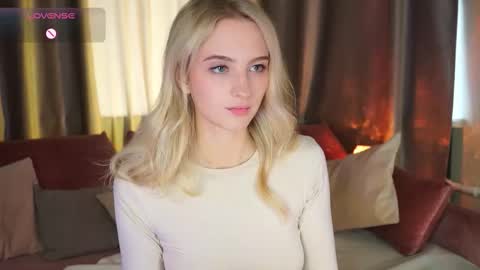 Snapshot of mickeydior chatting on 09/13/25, 11:21 mickeydior online show from 09/13/25, 11:21