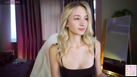 Snapshot of mickeydior chatting on 10/04/25, 11:41 mickeydior online show from 10/04/25, 11:41