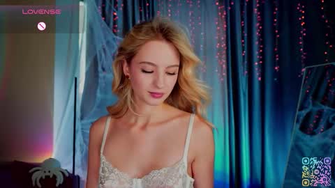 Snapshot of mickeydior chatting on 10/26/25, 12:22 mickeydior online show from 10/26/25, 12:22