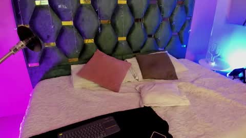 Micki online show from 02/18/26, 11:28