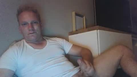 mickkxl online show from 09/18/25, 11:29