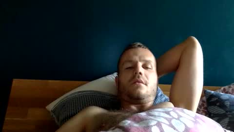 Snapshot of mickylove67 chatting on 10/18/25, 07:53 mickylove67 online show from 10/18/25, 07:53