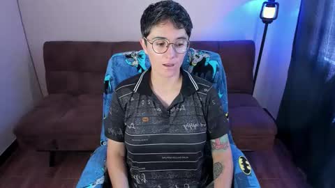 Snapshot of midnight07_ chatting on 01/09/26, 03:26 Blue online show from 01/09/26, 03:26