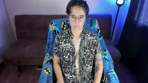 Snapshot of midnight07_ chatting on 02/24/26, 03:21 Blue online show from 02/24/26, 03:21