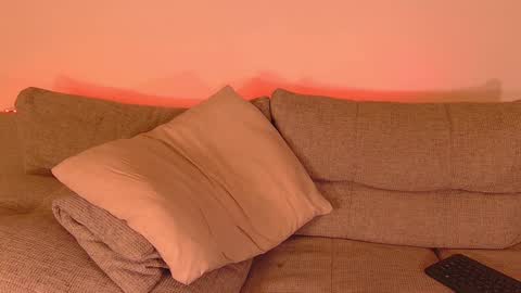 Snapshot of midnight__muse chatting on 12/17/24, 08:34 Rain online show from 12/17/24, 08:34