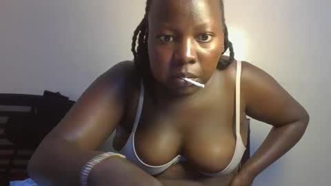 Snapshot of midnight_curves chatting on 04/12/26, 02:00 midnight_curves online show from 04/12/26, 02:00