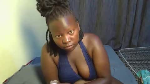 Snapshot of midnight_curves chatting on 04/15/26, 02:40 midnight_curves online show from 04/15/26, 02:40