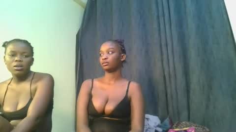 Snapshot of midnight_curves chatting on 04/15/26, 07:58 midnight_curves online show from 04/15/26, 07:58