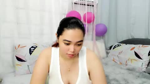 Snapshot of midnightbunny_ chatting on 11/07/25, 11:27 Bunny 3 online show from 11/07/25, 11:27