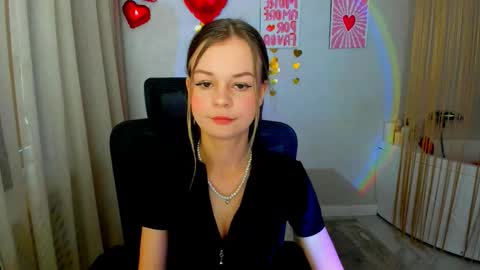 midnighteaura online show from 02/17/26, 10:45