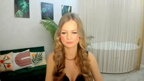 midnighteaura online show from 04/12/26, 11:37