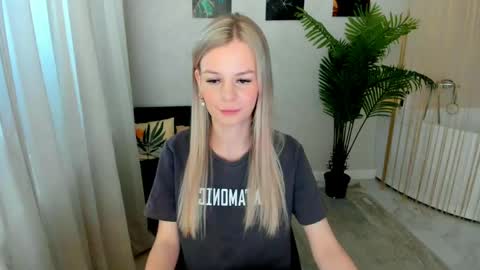 midnighteaura online show from 05/06/26, 12:32