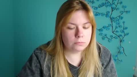 Snapshot of midnightmariana chatting on 05/05/26, 11:18 Mariana online show from 05/05/26, 11:18