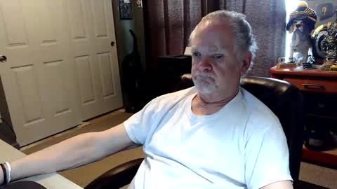 midwestdad09 online show from 03/30/26, 04:19