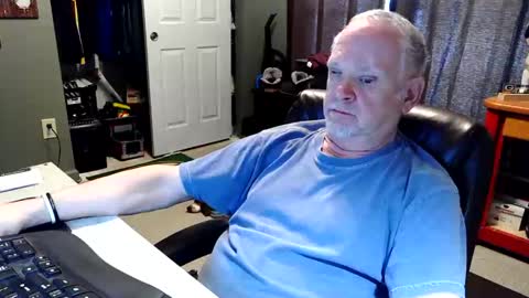 midwestdad09 online show from 04/15/26, 06:59