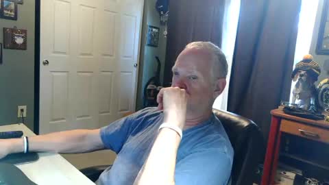 Snapshot of midwestdad09 chatting on 06/22/26, 06:16 midwestdad09 online show from 06/22/26, 06:16