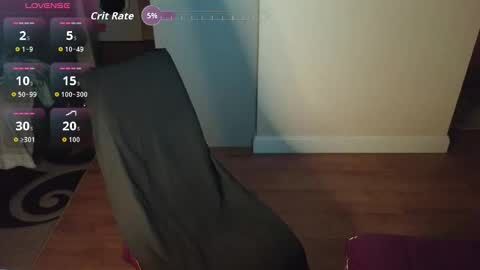 Snapshot of mierllanos240057 chatting on 02/27/26, 07:25 CLover online show from 02/27/26, 07:25