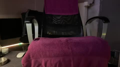 Snapshot of mies35 chatting on 12/26/24, 01:29 mies35 online show from 12/26/24, 01:29