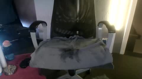 Snapshot of mies35 chatting on 11/20/25, 04:29 mies35 online show from 11/20/25, 04:29